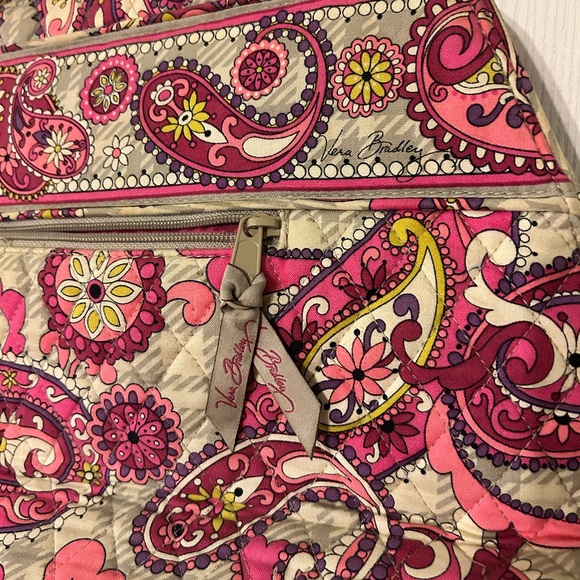 VERA BRADLEY Pink and Green Floral Shoulder Bag - Picture 3 of 6